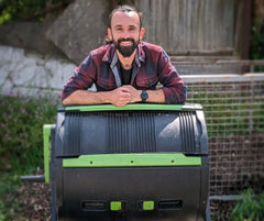 Troubleshooting Your Maze Compost Tumbler: Smells, Pests & More