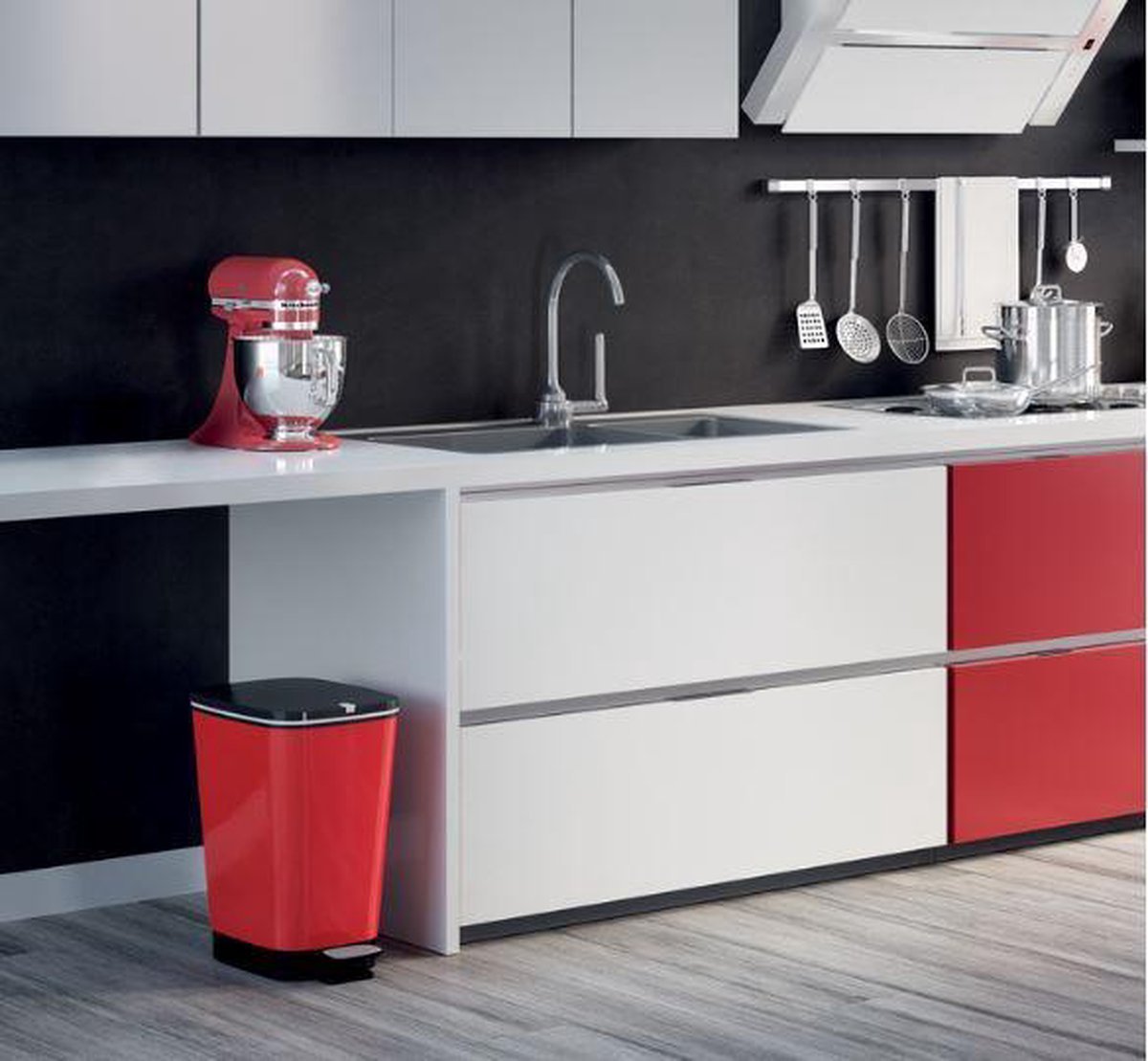 Curver Chic 45L Pedal Bin - Red - mazeproducts