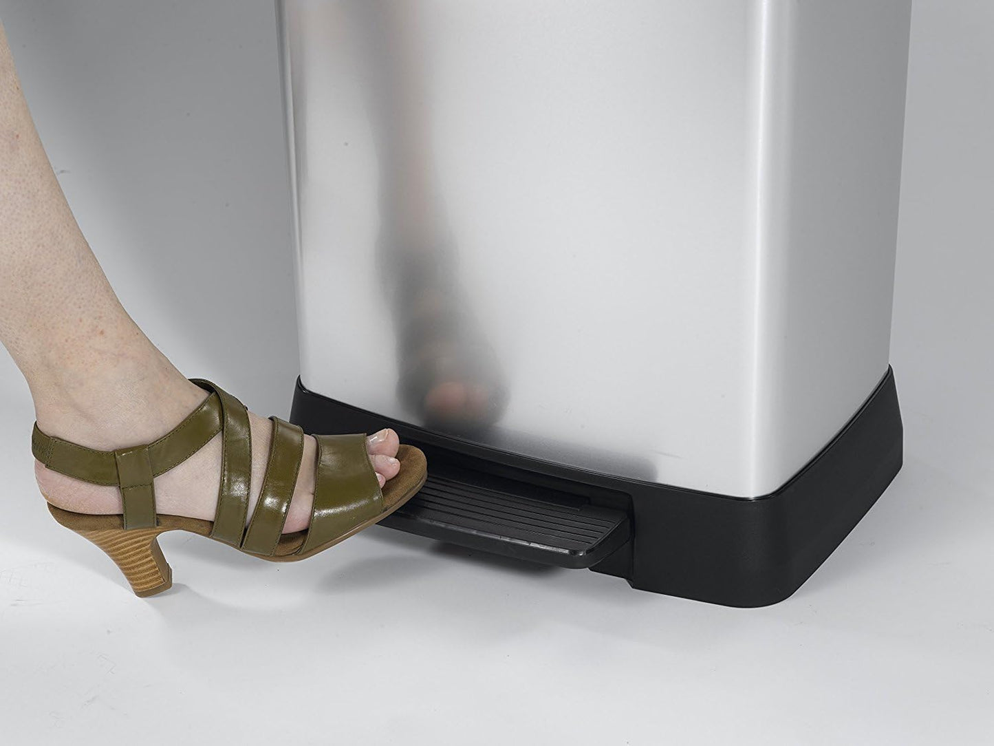 Curver Rectangular Pedal Bin – 50L – Steel Look - mazeproducts