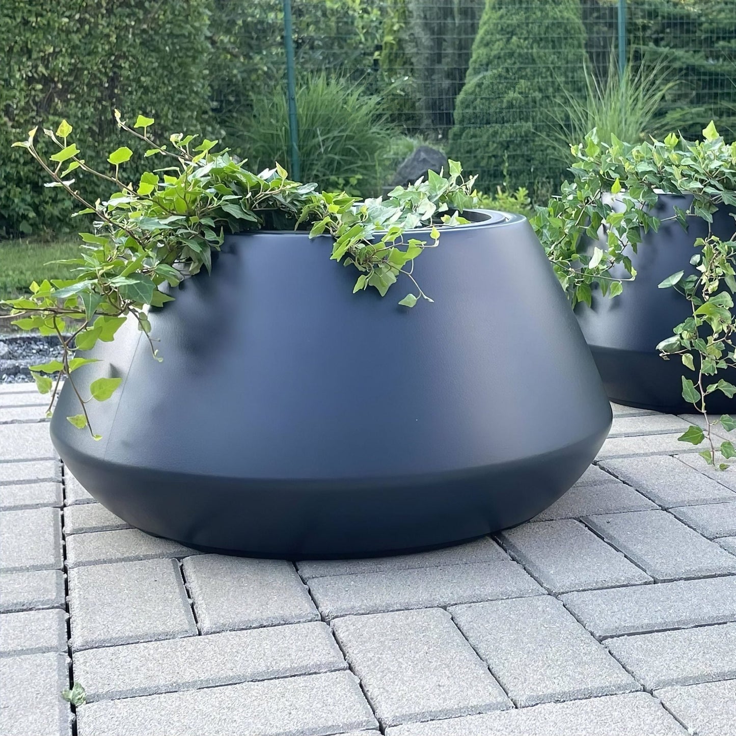 Heos Cone Planter 600 - mazeproducts