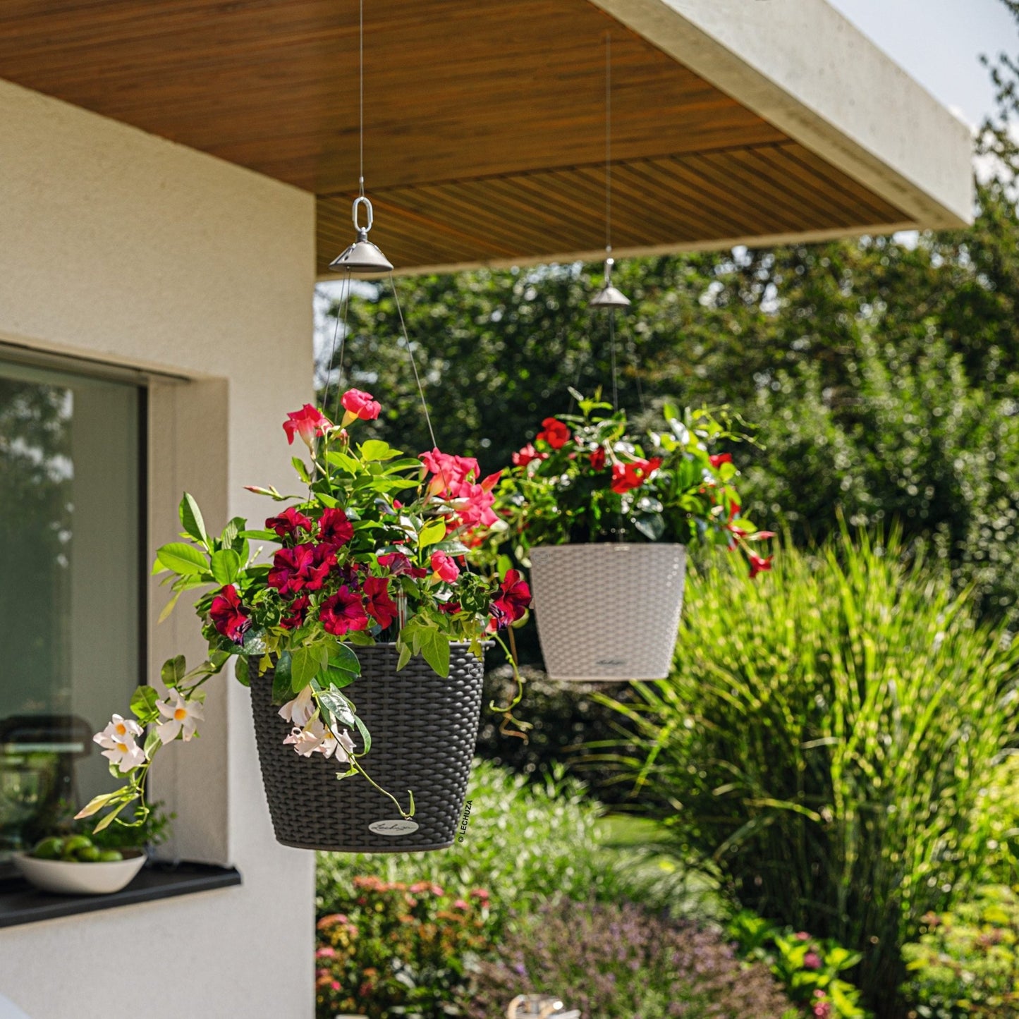 NIDO Cottage 28 Hanging Planter - mazeproducts