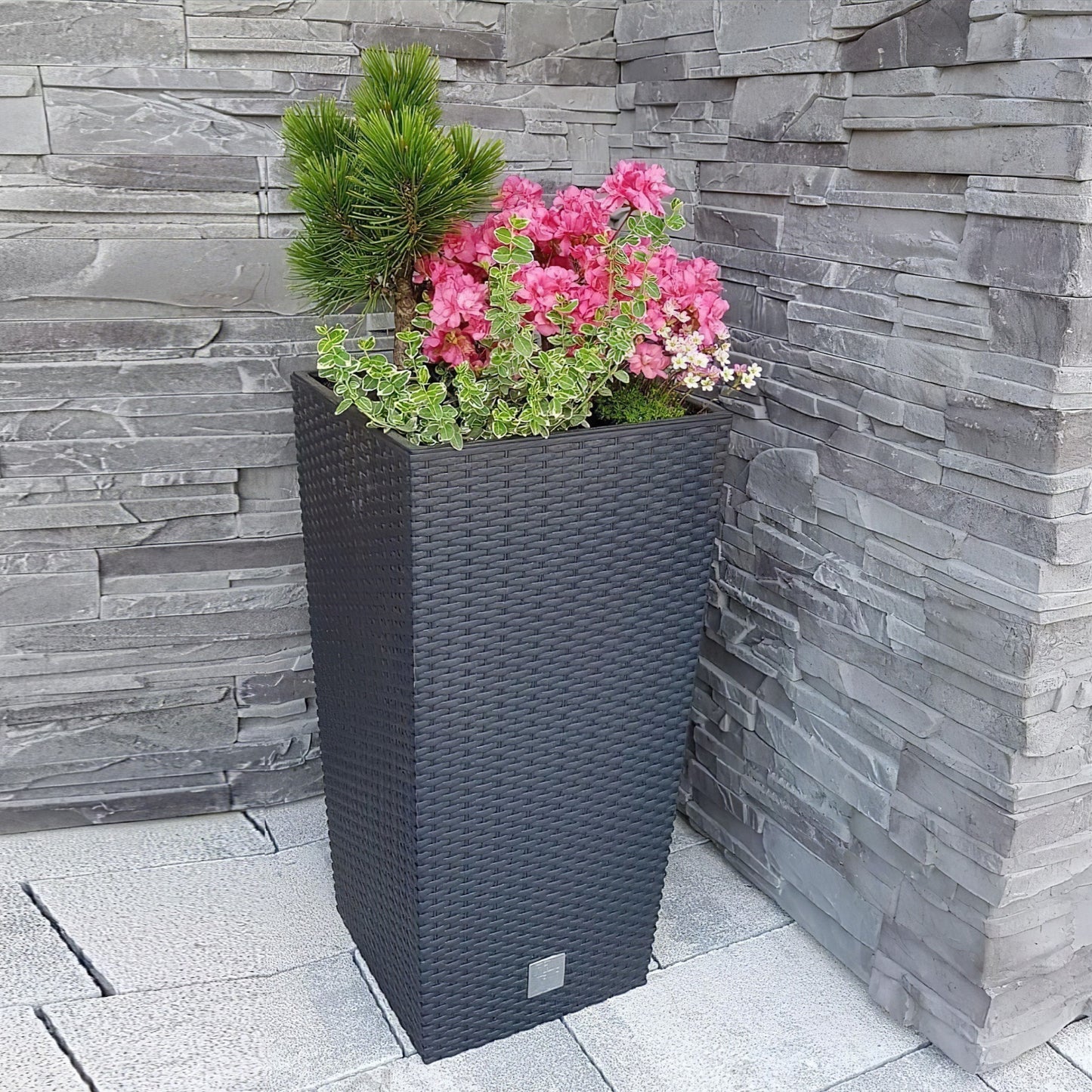 Rato Tall Planter 325 - mazeproducts