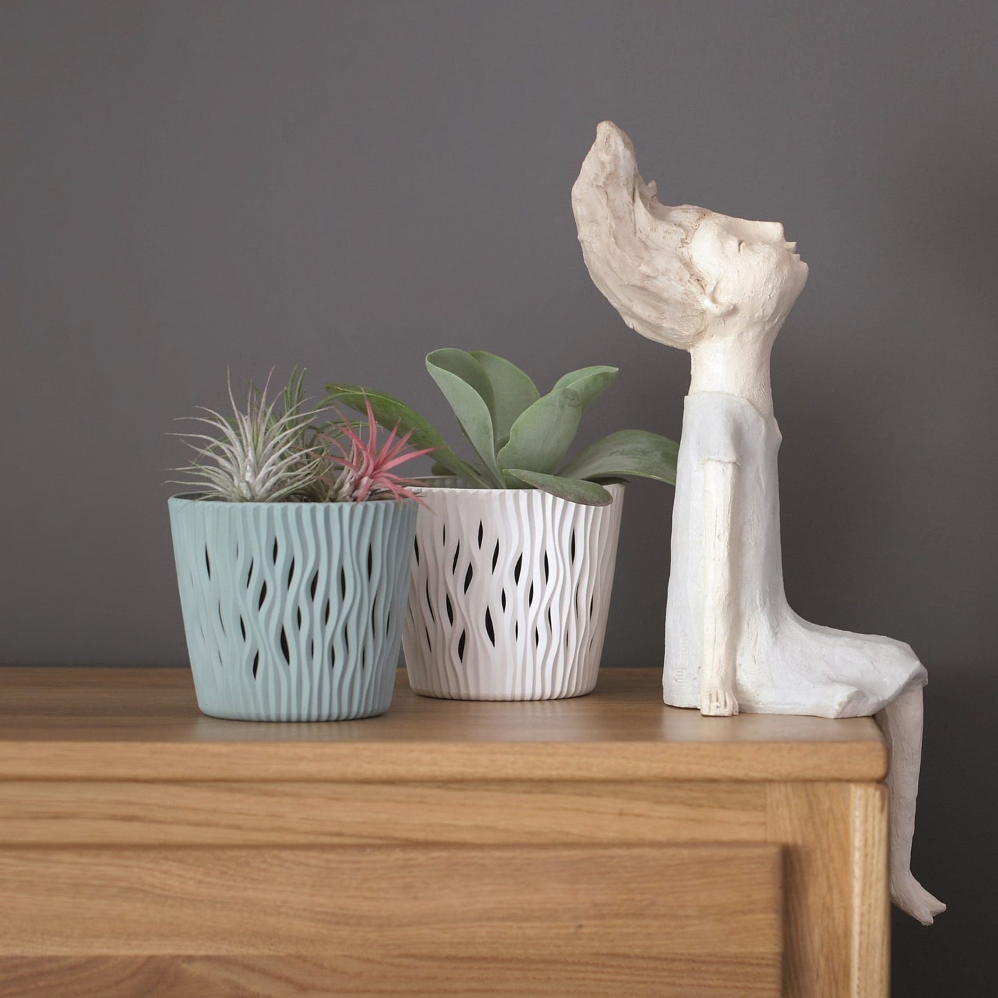 Sandy Round Planter 130 - mazeproducts