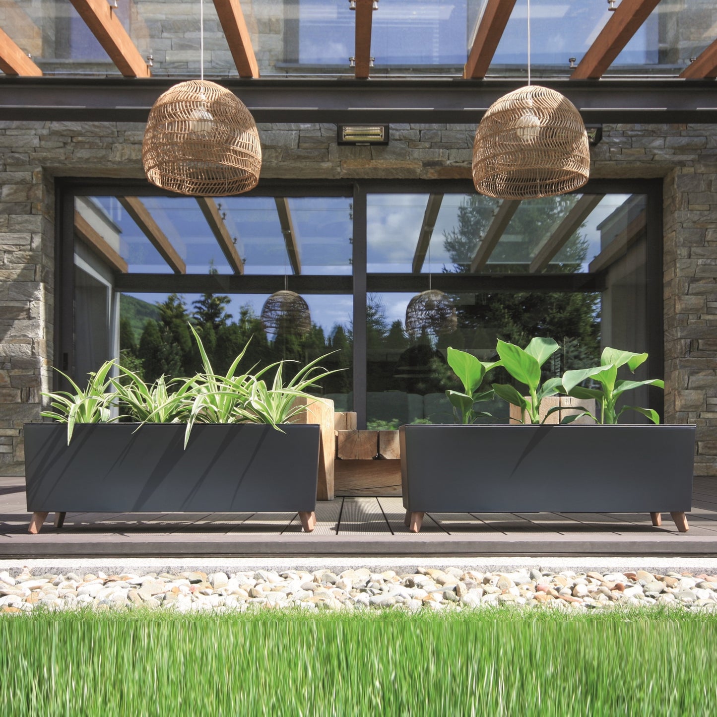 Gracia Case Medium Planter - mazeproducts