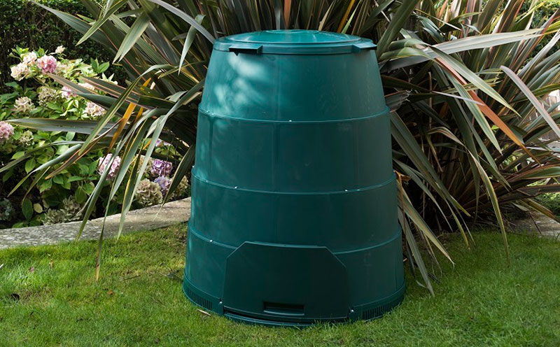 The Best Compost Tumblers in 2023 (Plus How + Why to Use It)