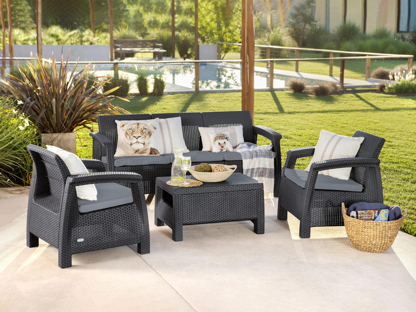 PRE ORDER: OCT. - Keter Corfu 5 Seater Lounge Set