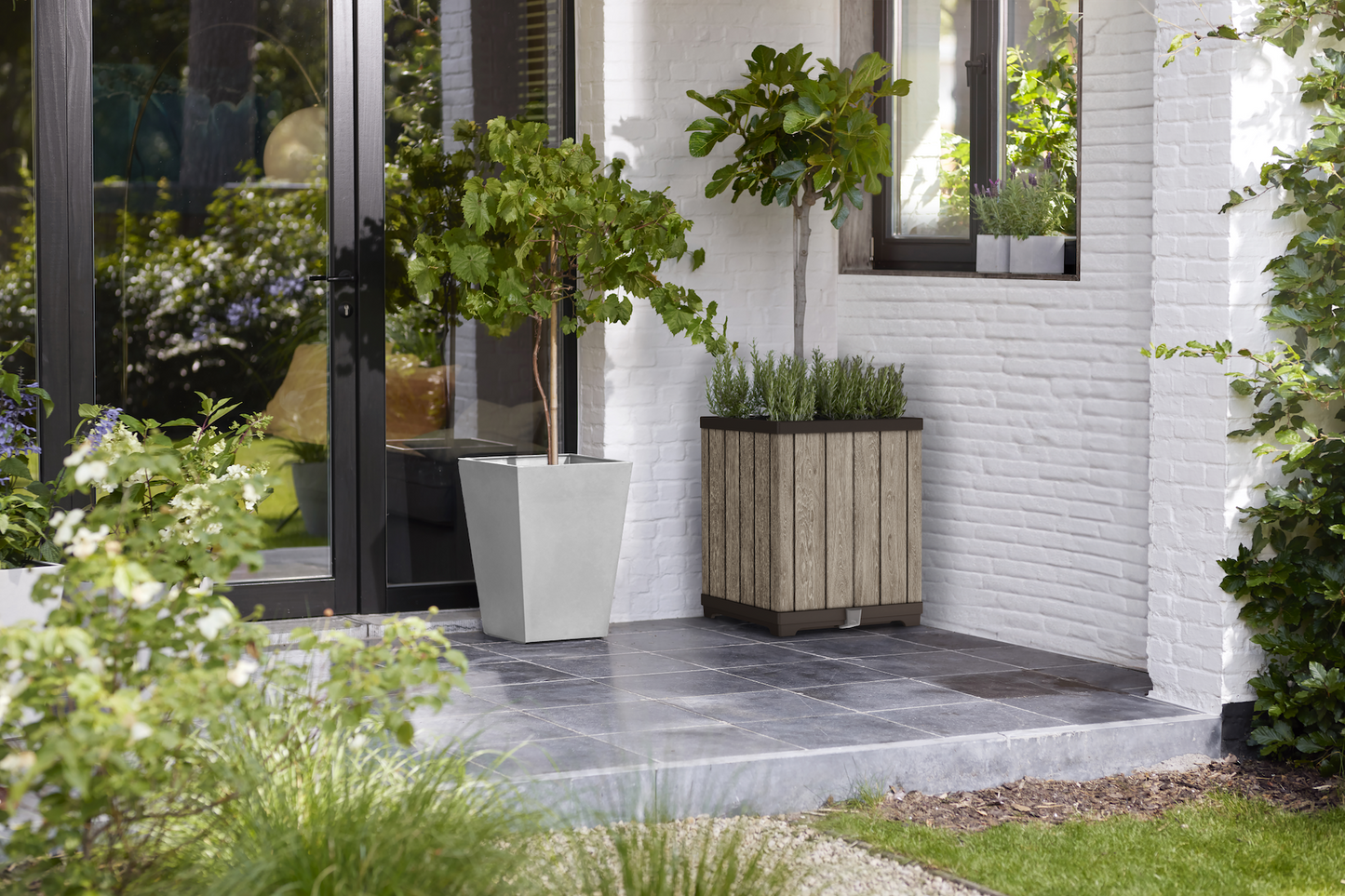 Keter Signature Tall Planter- Ashwood Look