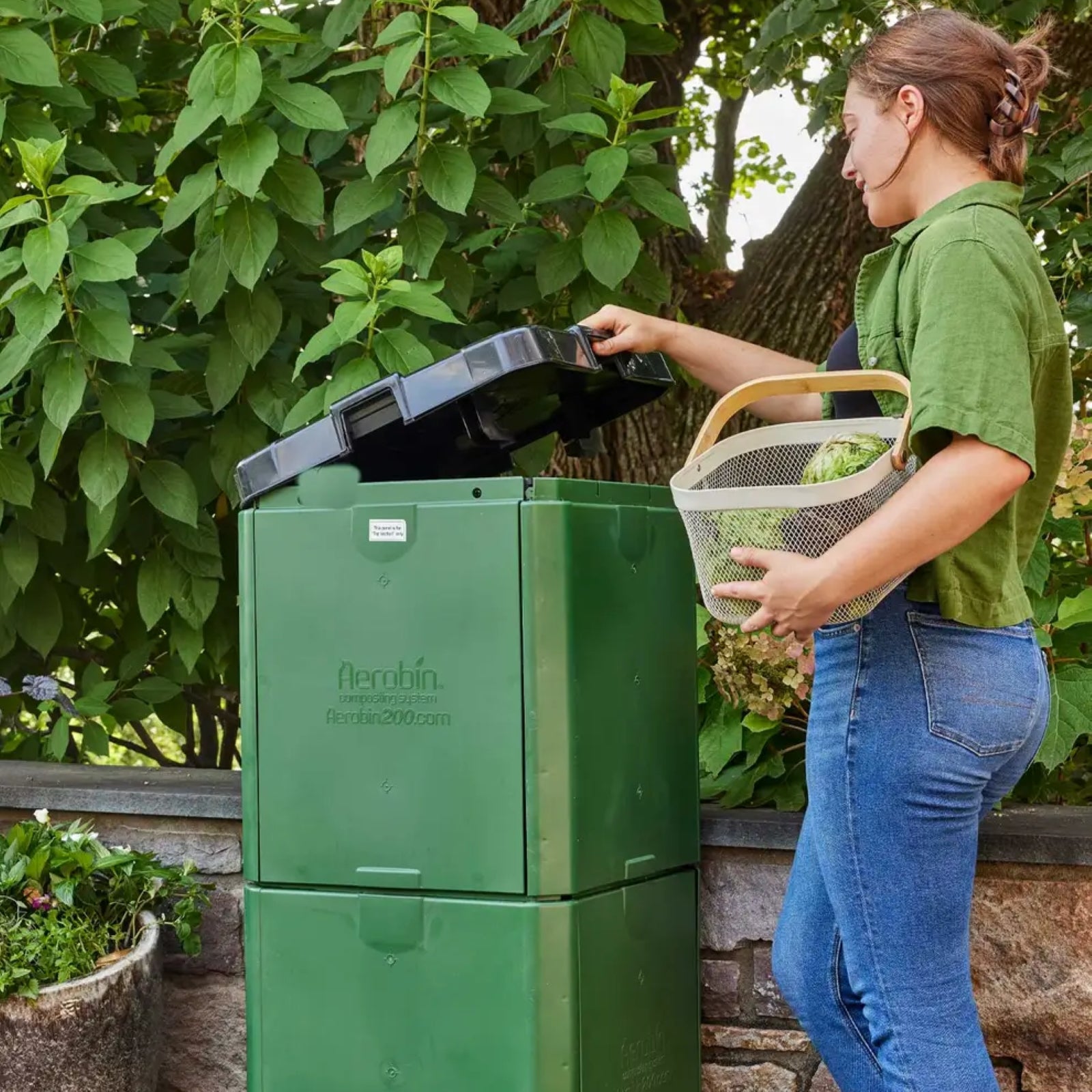 Aerobin Outdoor Compost Bin (200L) - mazeproducts