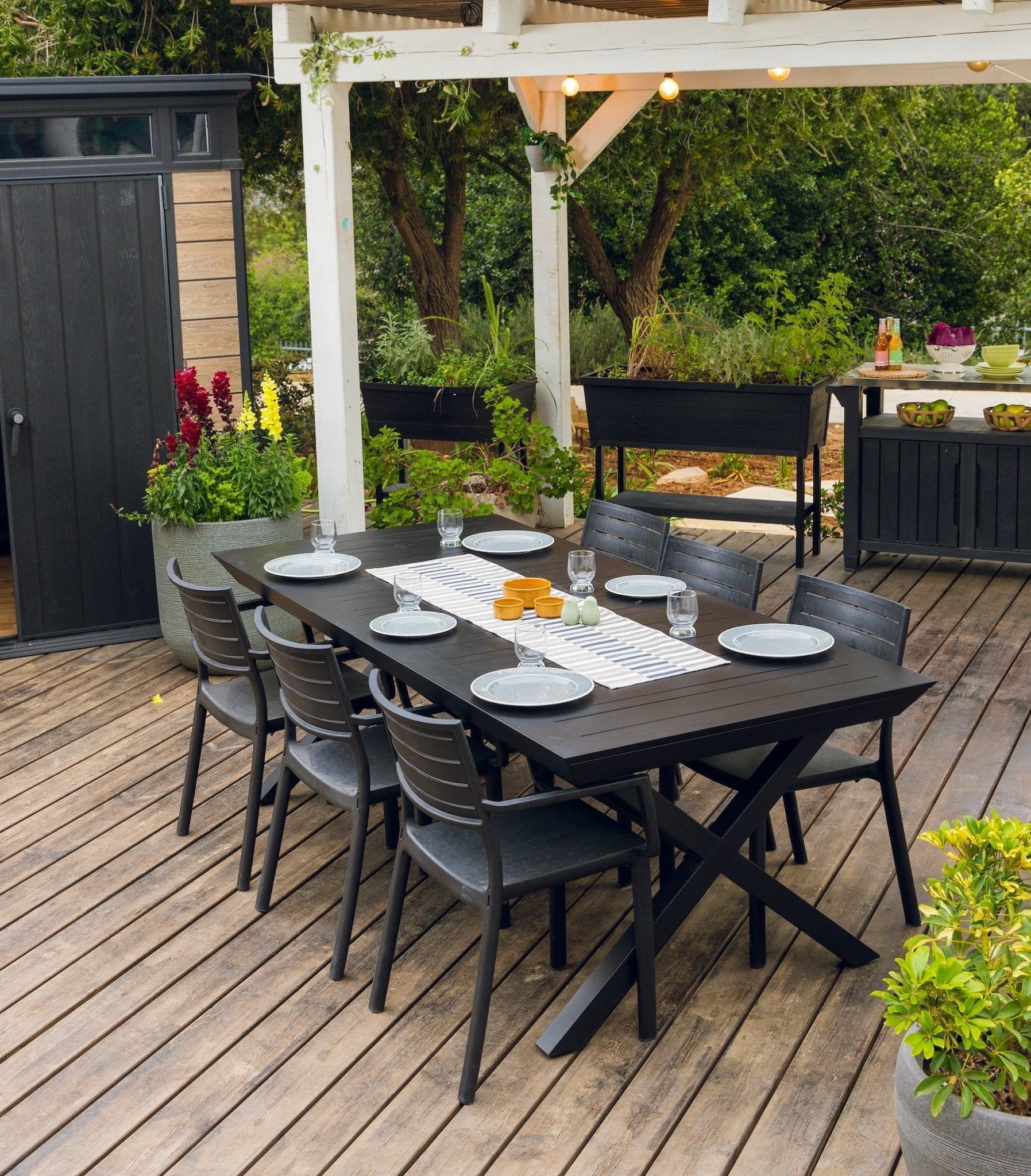 Keter Barcelona Metaline Extendable Dining Set - Black
