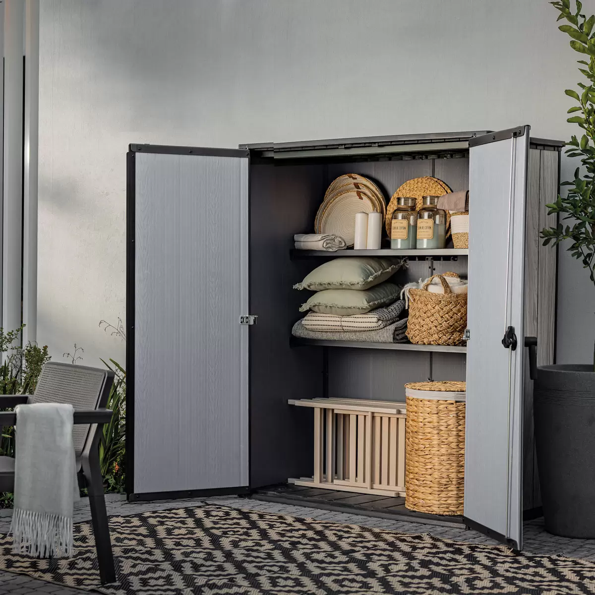 PRE ORDER: SEP.- Keter Signature Vertical Shed - Stormgrey Look
