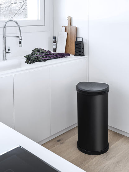 PRE ORDER: OCT. - Curver Deco Touch Bin - 40L - Black