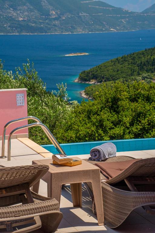 Keter Atlantic Sun Lounger - Brown