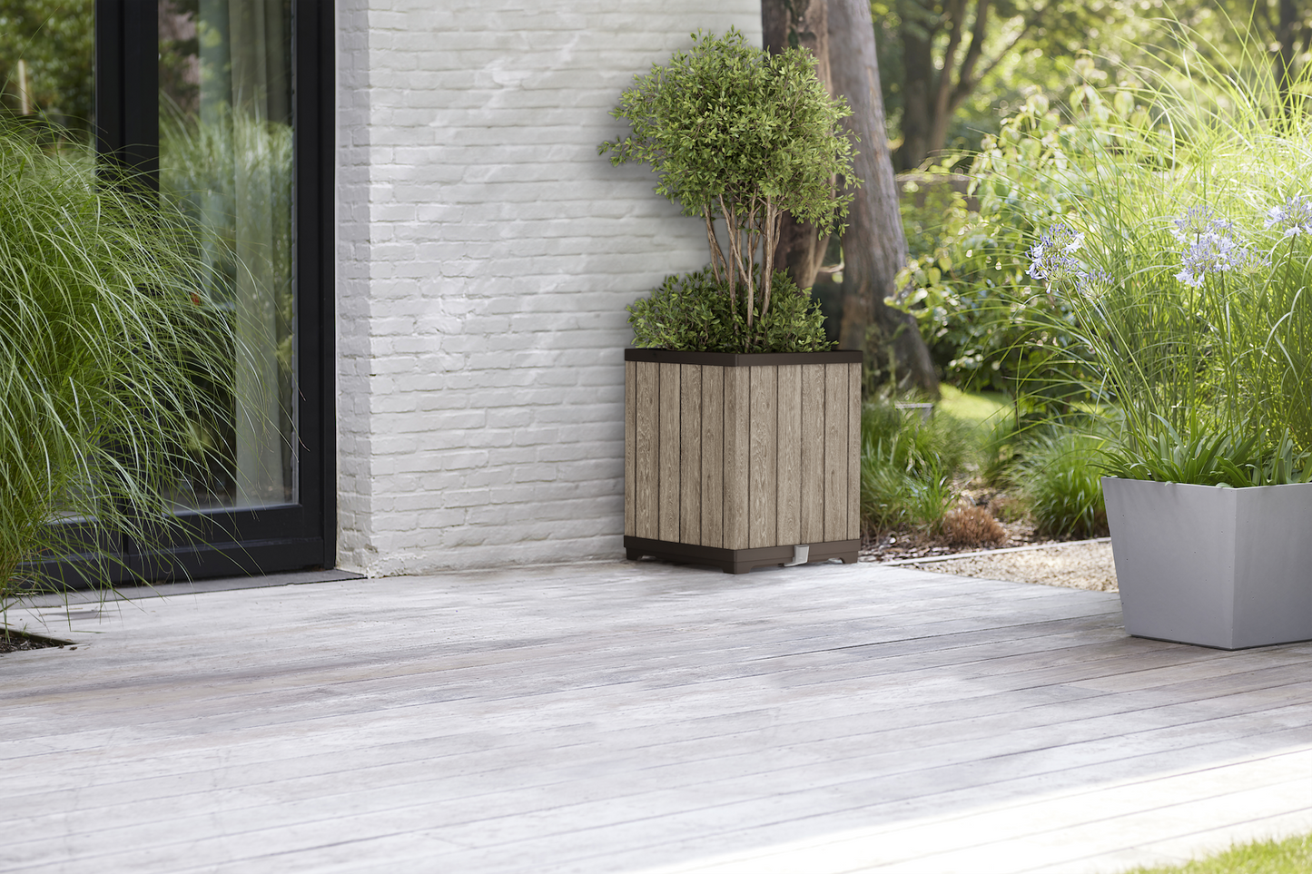 Keter Signature Tall Planter- Ashwood Look