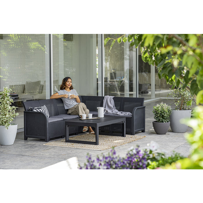 Rosalie Corner Set + Lyon Table