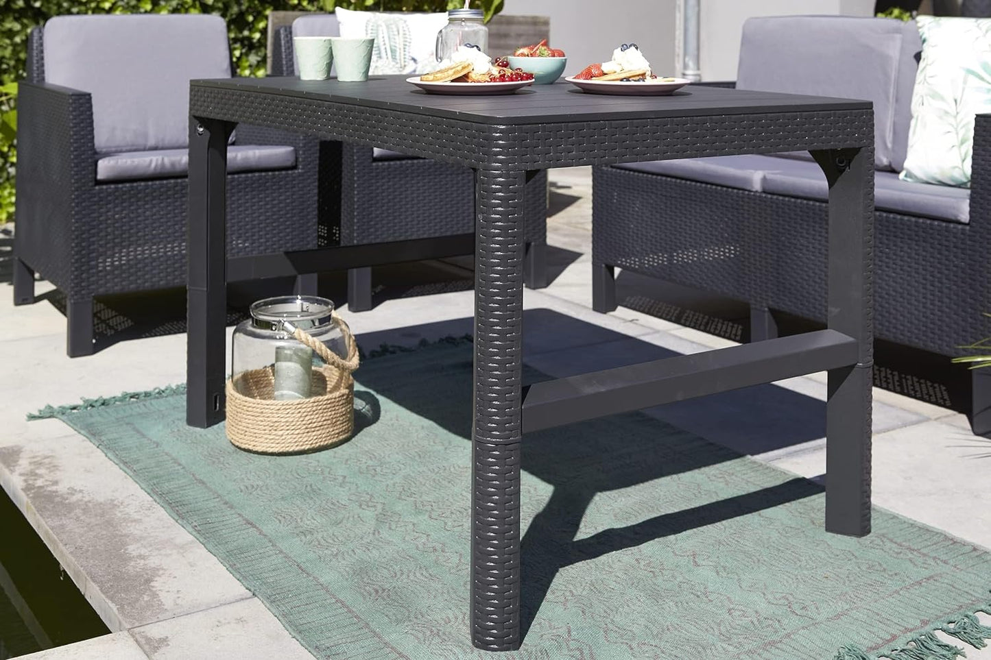 Rosalie Corner Set + Lyon Table