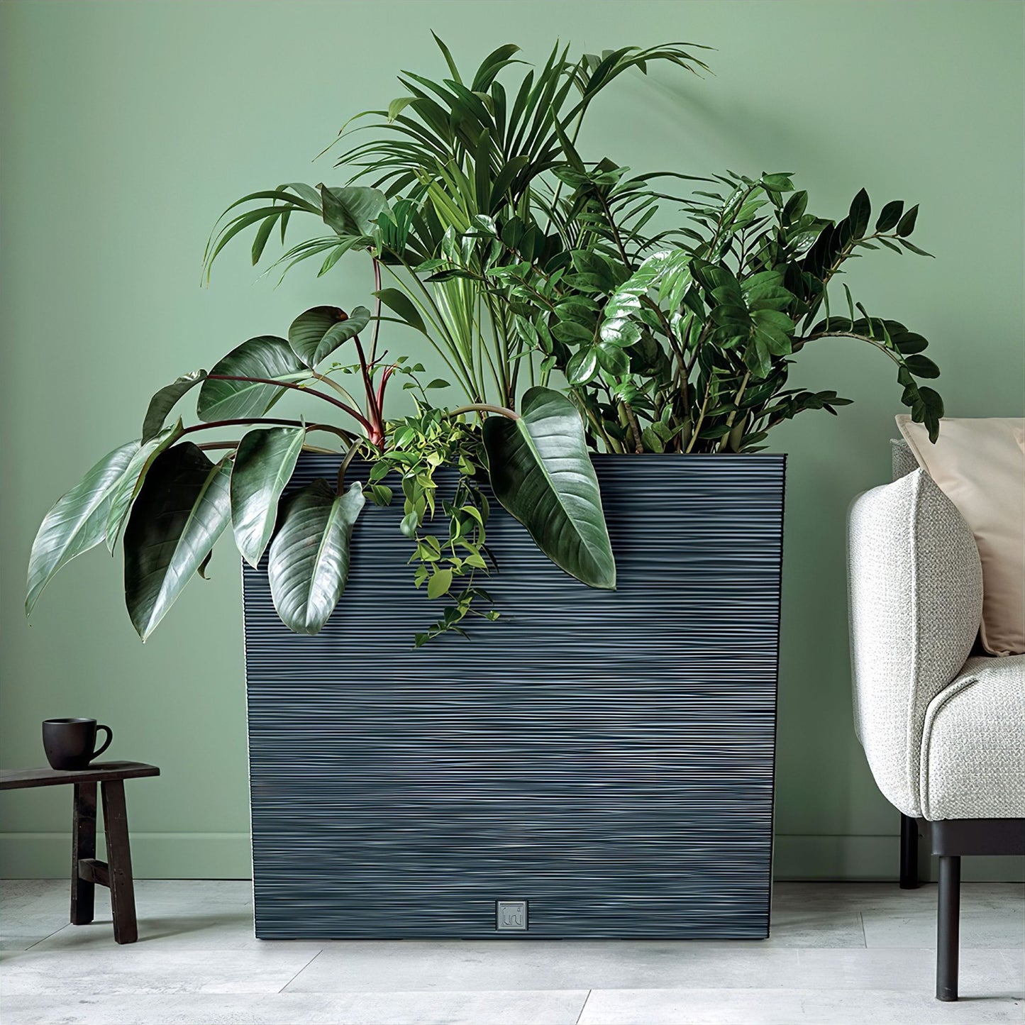 Furu Case Large Planter 600