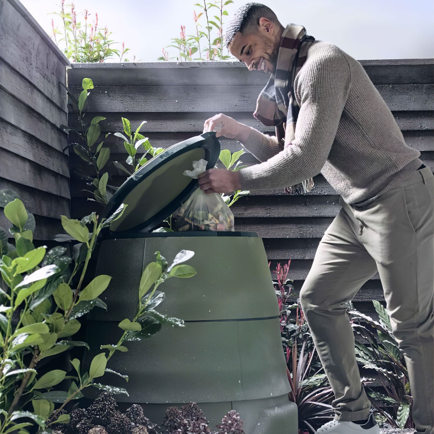 330L Green Johanna Compost Bin WITH Insulating Jacket