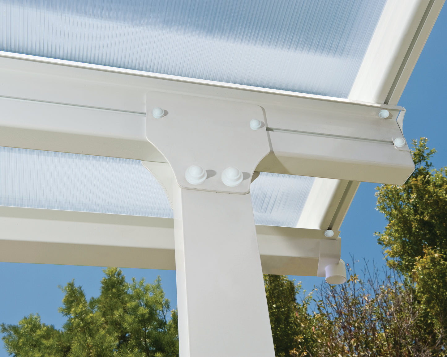 Feria Patio Cover 5.5m x 3m - White Frame With White Roof