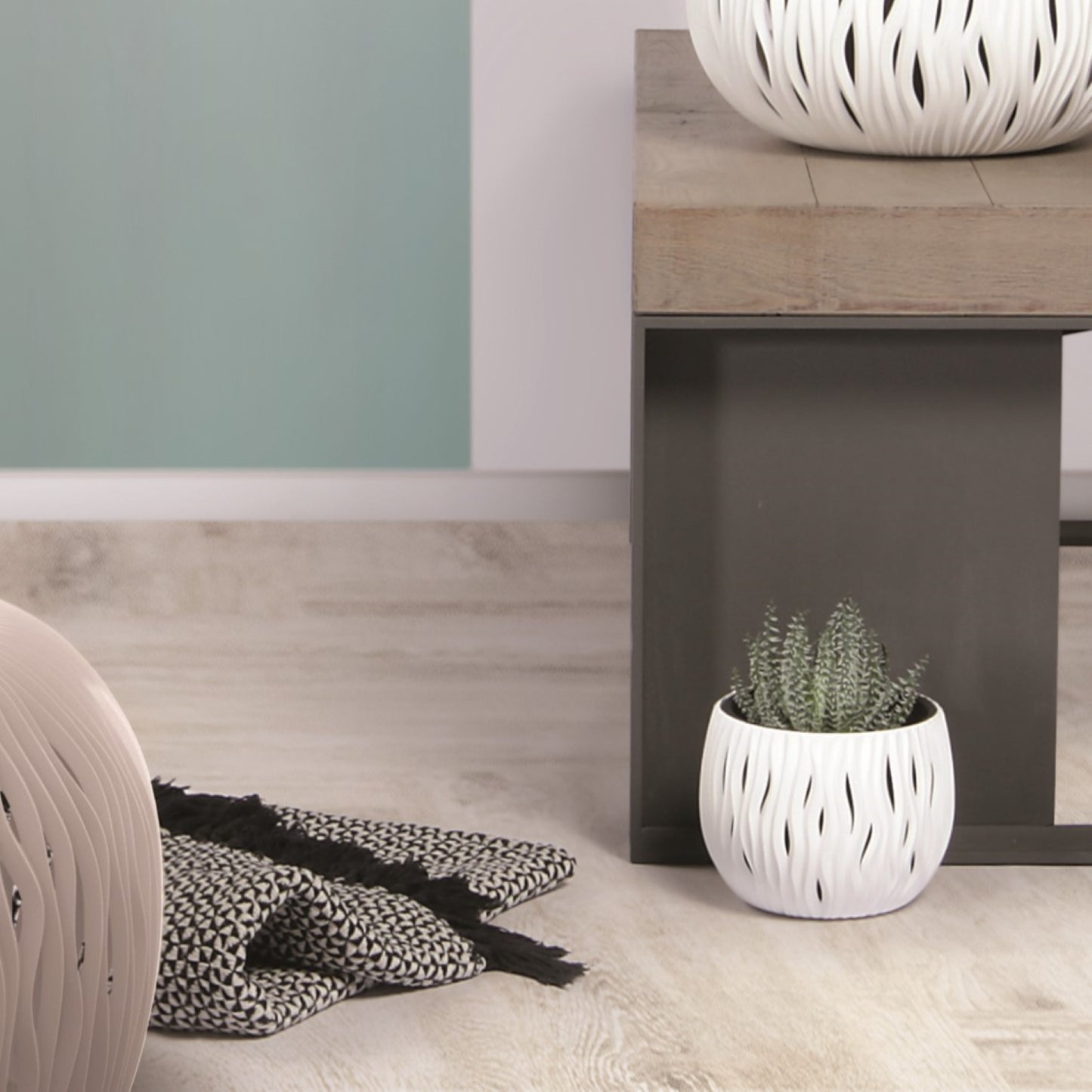 Sandy Bowl Planter 150