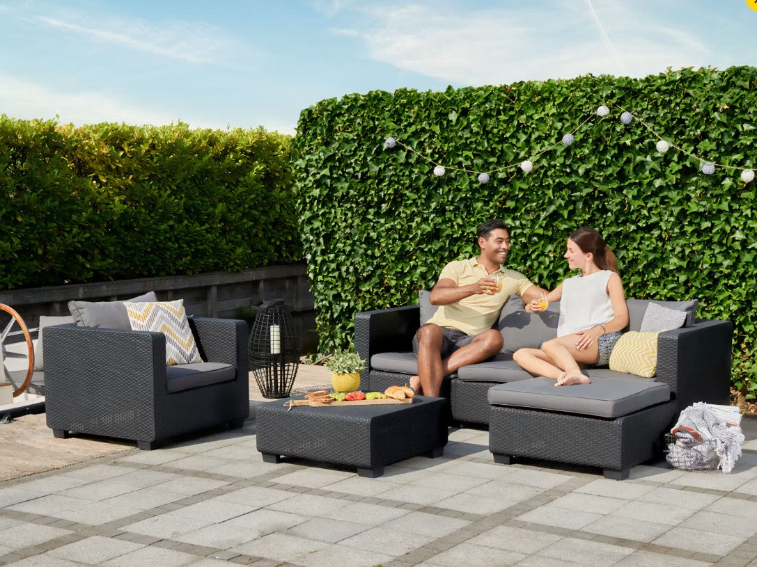 Keter Salta 5-Seater Stool Set